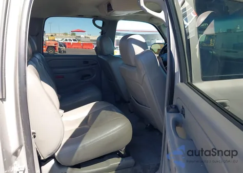 2004 Chevrolet Suburban 1500 Z71 from USA, damaged, VIN 3GNFK16Z34G275757